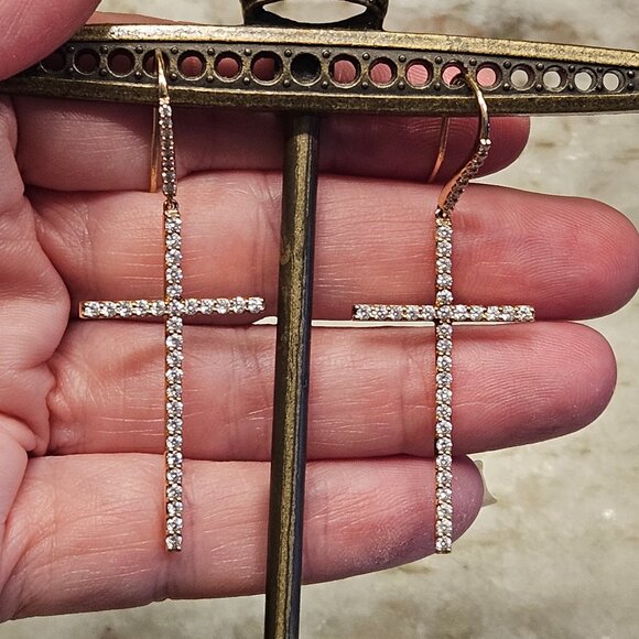 RARE MODERN LUXURY LANA JEWELRY FLAWLESS DIAMOND 14K GOLD CROSS PIERCED EARRINGS - Picture 14 of 15